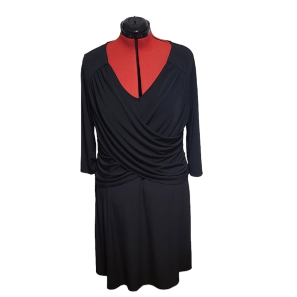 NY Collection Dresses & Skirts - NY Collection long sleeve v neck criss cross midi dress in size 2XL